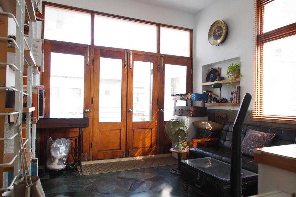 Jin Flower Homestay Тайнан Екстериор снимка